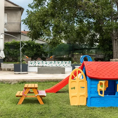 Apartment Deluxe Roma Ii