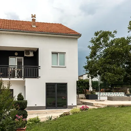 Deluxe Roma Ii Imotski