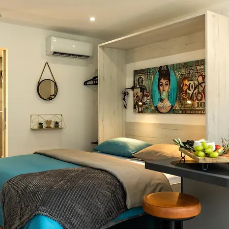 Deluxe Roma Ii Apartment *