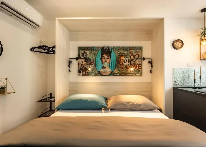 Apartment Deluxe Roma Ii