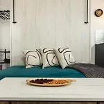 Deluxe Roma Ii