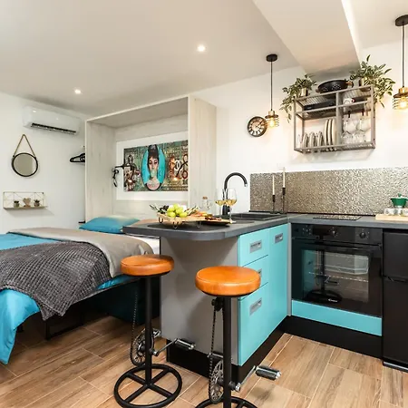 Deluxe Roma Ii Apartment *