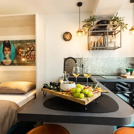 Deluxe Roma Ii イモツキ